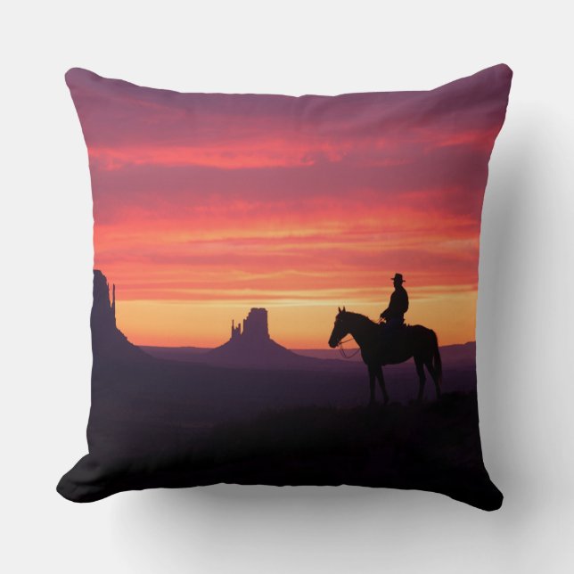 Monument Valley Iconische Westerse Zonsondergang S Kussen (Voorkant)
