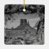 Monument Valley Zwart-wit Keramisch Ornament (Achterkant)