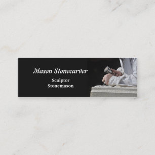 Monumentale stonemason op het werk mini visitekaartje