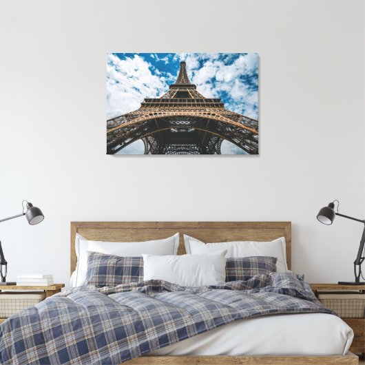 Monumenten | Looking Up at the Eiffel Tower Canvas Afdruk (Insitu (Slaapkamer))