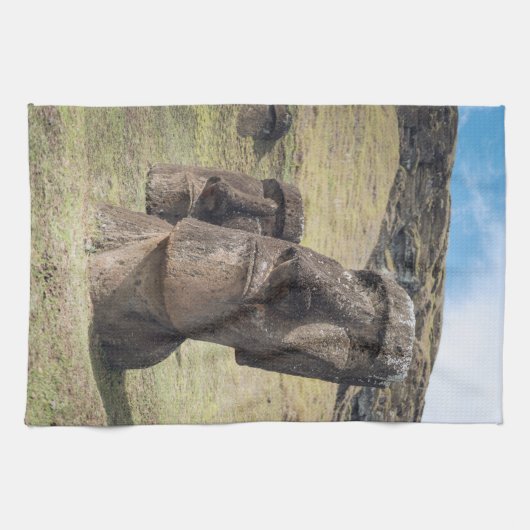 Monuments | Easter Island, Chile Theedoek (Horizontaal)