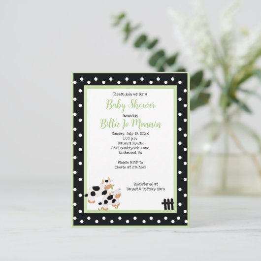 Moo Cow Black White Green Baby shower Invitation Uitnodiging Briefkaart (Staand voorkant)