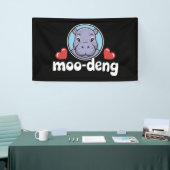 Moo Deng Bouncy Pig in het Thaise Afbeelding Baby Spandoek (Beurs)
