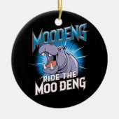 MOO DENG Hippo Ride The MOO DENG Keramisch Ornament (Voorkant)