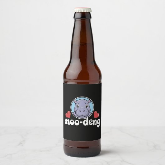Moo Deng Stuiterend Varken in Thaise Afbeelding Ba Bier Etiket (Voorkant)
