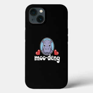Moo Deng Stuiterend Varken in Thaise Afbeelding Ba iPhone 13 Hoesje