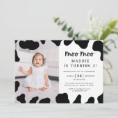 Moo Moo Ik ben twee Koe 2e verjaardag Foto Uitnodi Kaart (Staand voorkant)