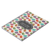 Moo patroon van kleurrijke macarons met polka stip notitieboek (Linkerzijde)