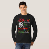Moo-ry Christmas Cow in Plaid Truck Holiday design T-shirt (Voorkant volledig)