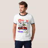 Moo-ry Christmas Cow in Plaid Truck Holiday design T-shirt (Voorkant volledig)