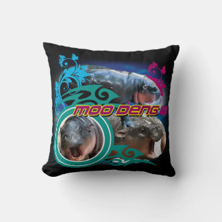 MooDeng2 zwart kussen