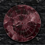 Moody Agate | Wijn Bordeaux Sangria Merlot Maroon Dartbord<br><div class="desc">90s grunge geïnspireerde duistere, verfijnde waterverf gemarmerde agaatsteen in een diep humeurige juweeltoon met faux metallic folie en glitteraderen in een rijke, dramatische met abstracte vloeistofwervelingen en glitteraderen. Vanuit het collectie "Till Death Do Us Part" voegt dit prachtige vrouwelijke handgeschilderde verloop de perfecte pop van kleur toe. Ga voor het...</div>