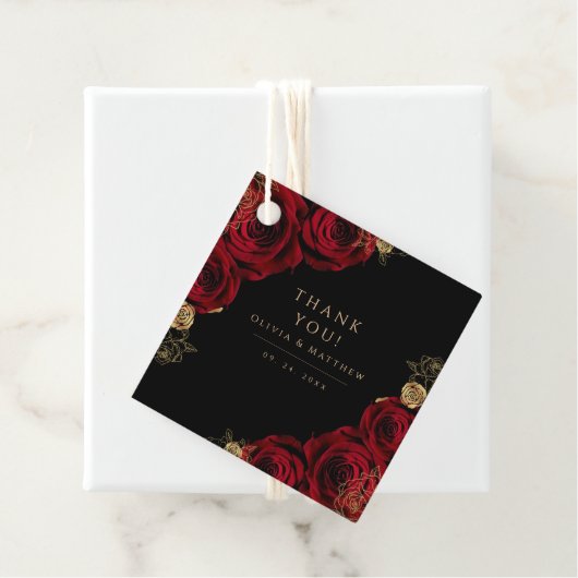 Moody Black Burgundy Roses Wedding  Bedankjes Labels (In situ)