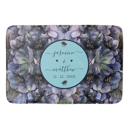Moody Black Floral Classic Couple Names Wedding Badmat (Voorkant)
