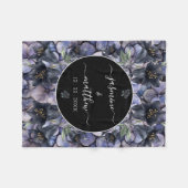 Moody Black Floral Classic Couple Names Wedding Fleece Deken (Voorkant (Horizontaal))