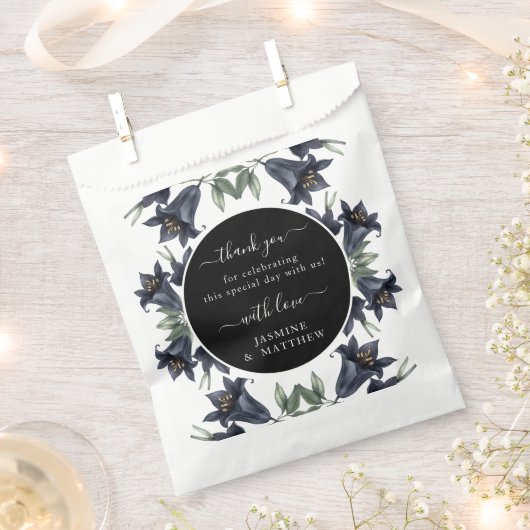 Moody Black Floral Classic Thank You Chic Wedding Bedankzakje (Geknipt)