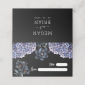 Moody Black Floral Classic Whimsical Chic Wedding Plaatskaartje (Buitenkant ongevouwen)