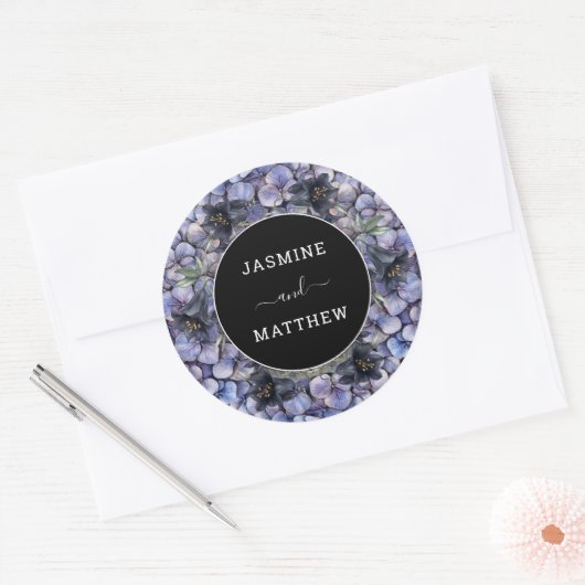Moody Black Floral Classic Whimsical Chic Wedding Ronde Sticker (Envelop)