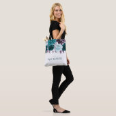 Moody Boho | Blauwgroen en Paarse Floral Garland C Tote Bag (Op model)