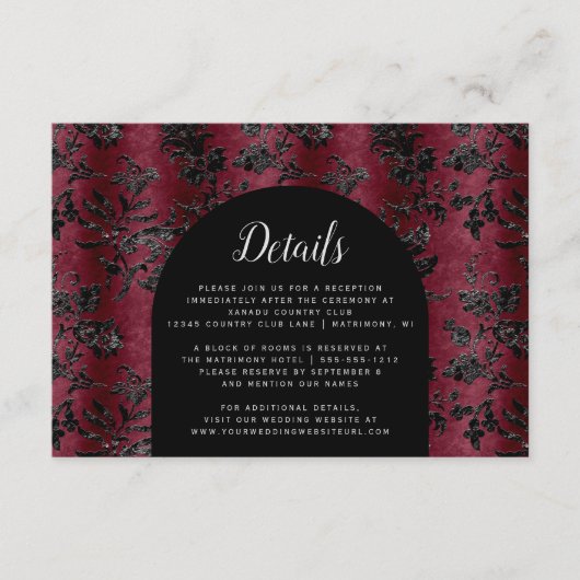 Moody bordeaux zwart damast boog bruiloft details informatiekaartje (Voorkant)