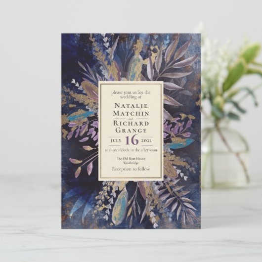 Moody Bouquet botanical bruiloft Uitnodiging (Staand voorkant)