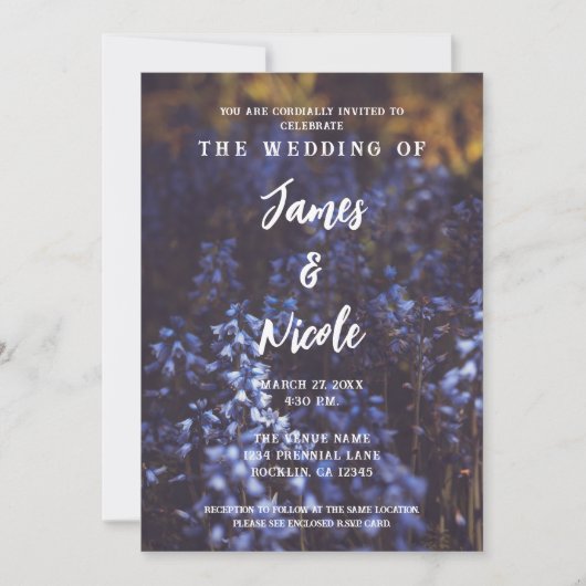 Moody Dark Rustic Paars Flower Field Wedding Kaart (Voorkant)