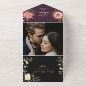 Moody Floral Paars Black Wedding All In One Uitnodiging (Buitenkant)