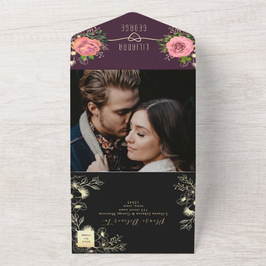 Moody Floral Paars Black Wedding All In One Uitnodiging (Buitenkant)