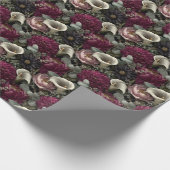 Moody Floral Pattern with Dahlias and Calla Lilies Cadeaupapier (Hoek)