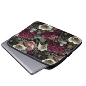 Moody Floral Pattern with Dahlias and Calla Lilies Laptop Sleeve (Voorkant onderkant)