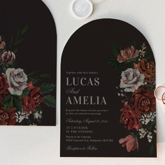 Moody Florals Arch Wedding Invitation Kaart