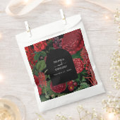 Moody Florals Black Arch Burgundy Red Wedding Bedankzakje (Geknipt)