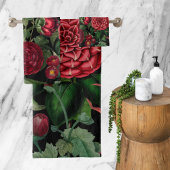 Moody Florals Black en Burgundy  Bad Handdoek