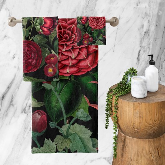 Moody Florals Black en Burgundy  Bad Handdoek