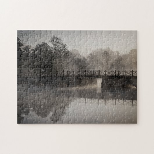 Moody Foggy Black White Bridge over water Legpuzzel (Horizontaal)