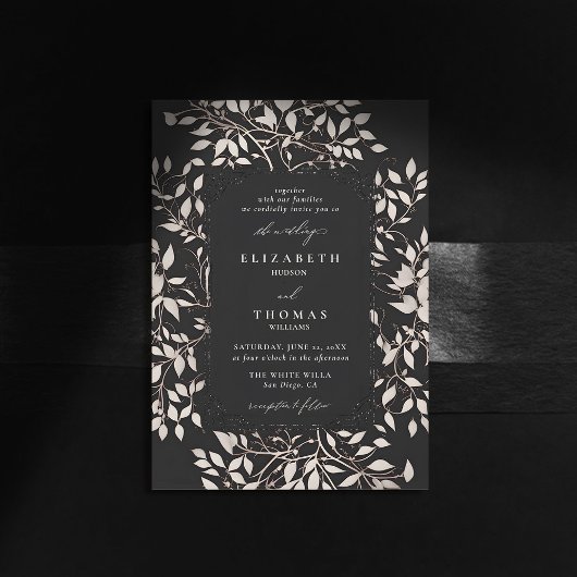 Moody Forest Zwart Wit Modern Classic Wedding Kaart