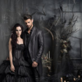 Moody Gothic Dark Arched Alter met Ravens XLarge Wandkleed