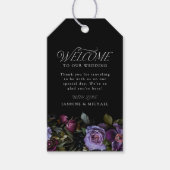 Moody Gothic Paarse Bloemen Bruiloft Welkom Cadeaulabel (Voorkant)