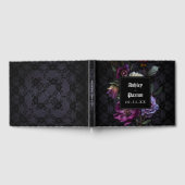 Moody gotische Paarse bloemen boeket op zwarte kan Gastenboek (Volledig)