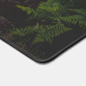 Moody green nature theme with ferns bureaumat (Hoek)