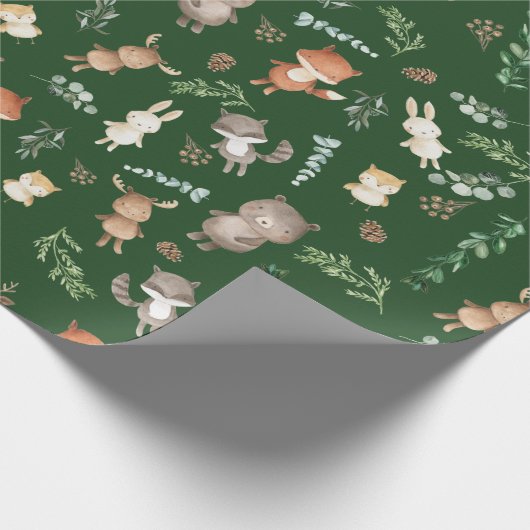 Moody Green Woodland Forest Animals Baby Birthday Cadeaupapier (Hoek)