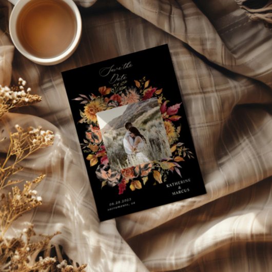 Moody Herfst Elegante Bloemen Save the Date Kaart