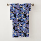 Moody iris bad handdoek (Insitu)