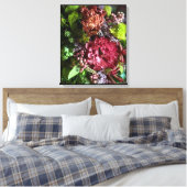 Moody Lisianthus Botanical Canvas Print (Insitu (Slaapkamer))