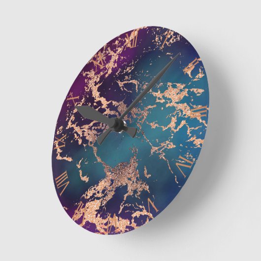 Moody Luxe Marble | Deep Paarse en Blauwgroen Roos Ronde Klok (Hoek)