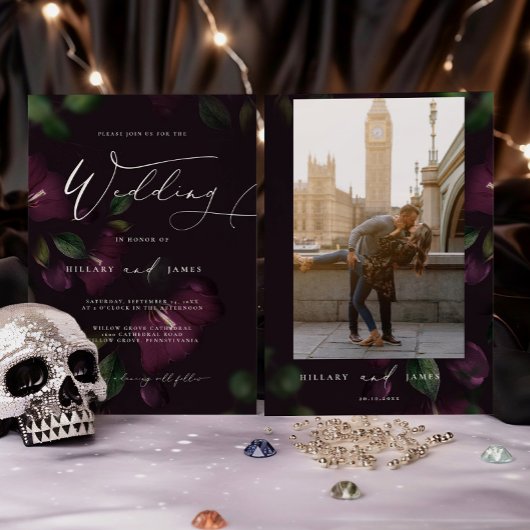 Moody Paarse Bloom Kalligrafie Huwelijksuitnodigin Kaart