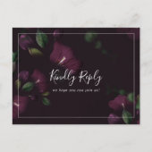Moody Paarse Blooms Pattern Eenvoudig RSVP-Briefka Uitnodiging Briefkaart (Voorkant)