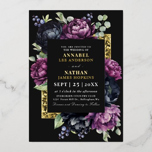 Moody Paarse en zwarte elegante bloemenbruiloft Folie Uitnodiging (Voorkant)