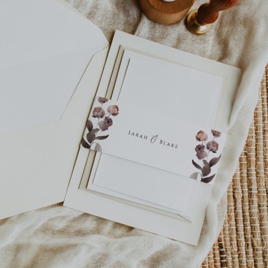 Moody Paarse Floral Wedding Nodig Belly Band uit Uitnodigingen Wikkel