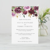 Moody Plum Floral Wedding Kaart (Staand voorkant)